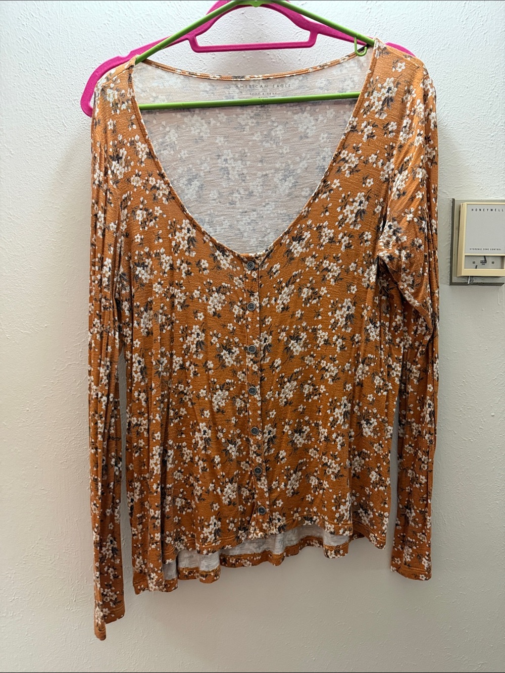 American Eagle Outfitters Rust Floral Button-Front Long Sleeve Top